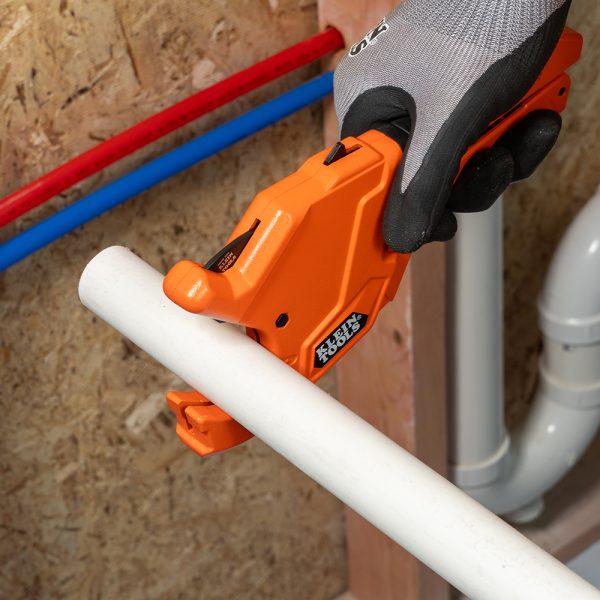 Klein Tools 50044 1-1/4-Inch Precision Ratcheting PVC Pipe Cutter