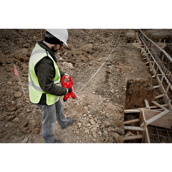 Milwaukee 300 Foot Fiberglass Long Tape
